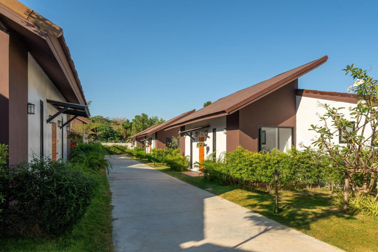 Thames Tara Private Pool Villa Rawai Phuket - Sha Extra Plus Dış mekan fotoğraf